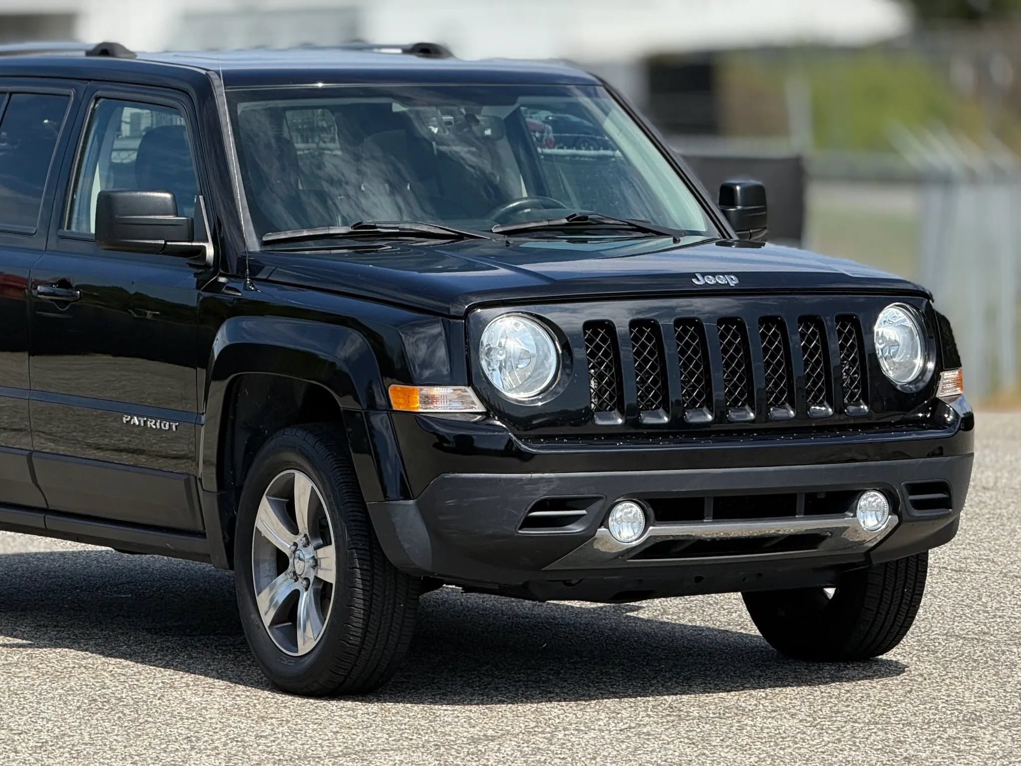 Used 2017 Jeep Patriot High Altitude AWD/4WD image 15