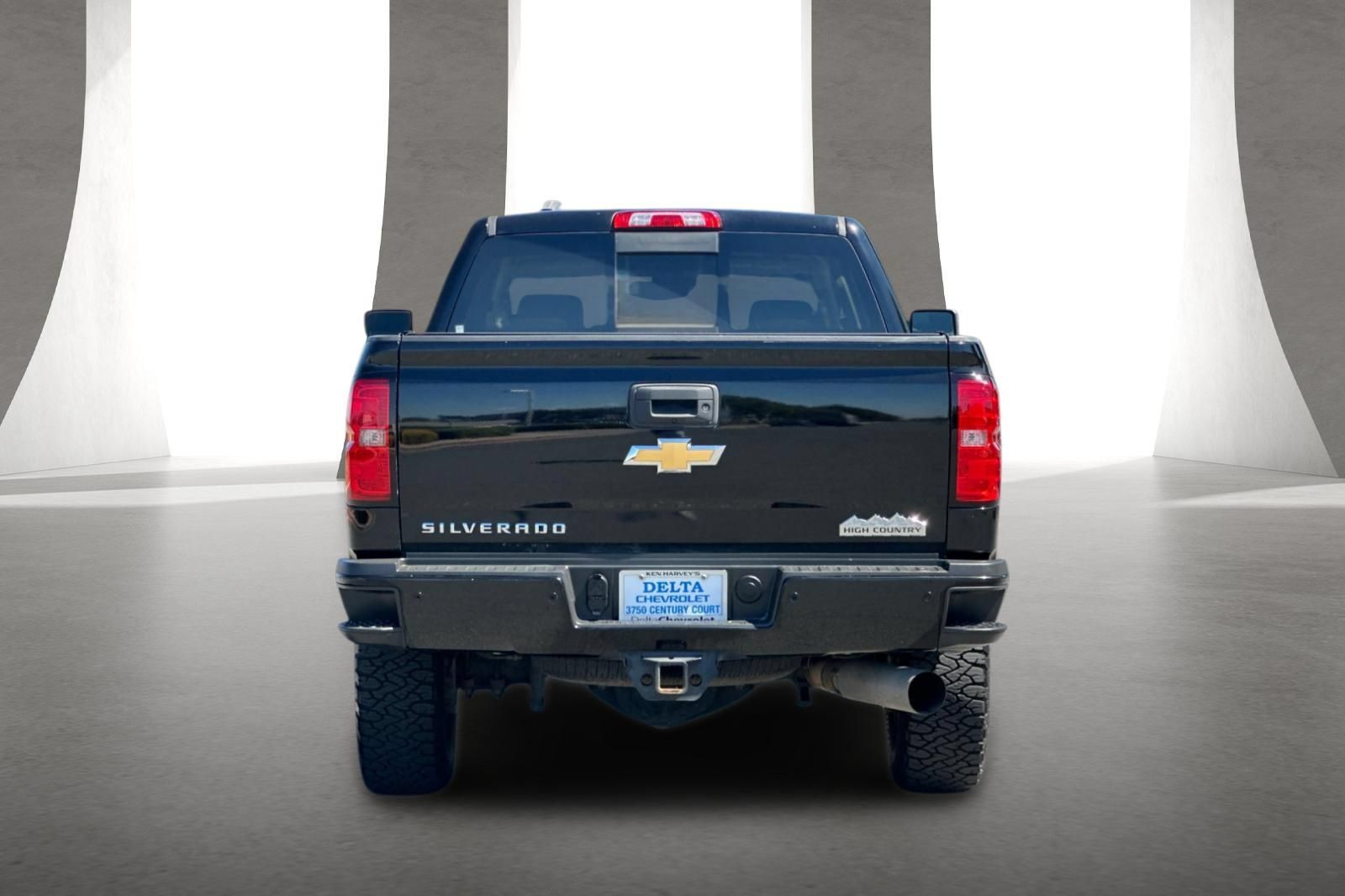 Used 2018 Chevrolet Silverado 3500 High Country w/ Duramax Plus Package AWD/4WD image 5