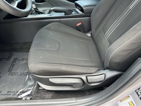 Used 2024 Hyundai Elantra SEL FWD image 22