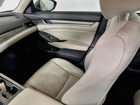 Used 2018 Honda Accord LX image 21