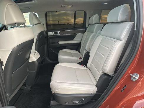 Used 2024 Hyundai Santa Fe Calligraphy FWD image 33