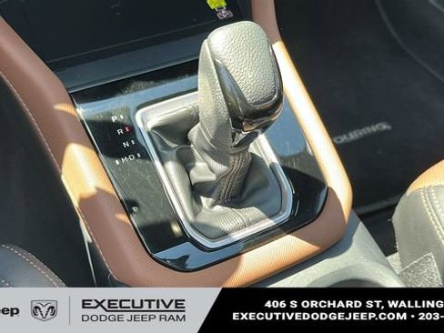 Used 2025 Subaru Forester Touring AWD/4WD image 18