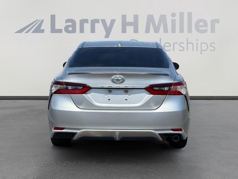 Used 2021 Toyota Camry SE FWD image 5