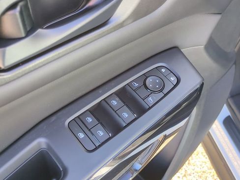 New 2026 Nissan Pathfinder SV AWD/4WD image 13