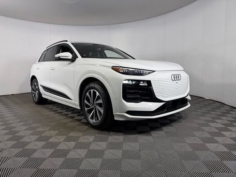 Used 2025 Audi Q6 e-tron Prestige w/ Black Warm Weather Package AWD/4WD image 5