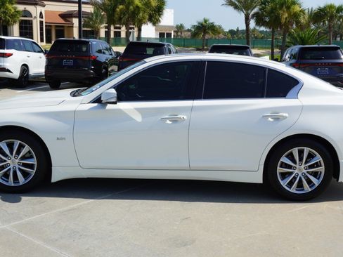 Used 2017 INFINITI Q50 3.0t Premium w/ 3.0T Premium Plus Package RWD image 4