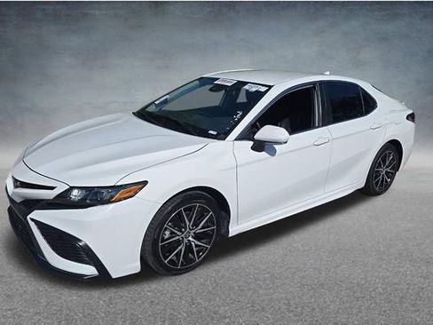 Used 2023 Toyota Camry SE FWD image 17
