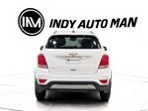 Certified 2020 Chevrolet Trax LT w/ Driver Confidence Package image 3