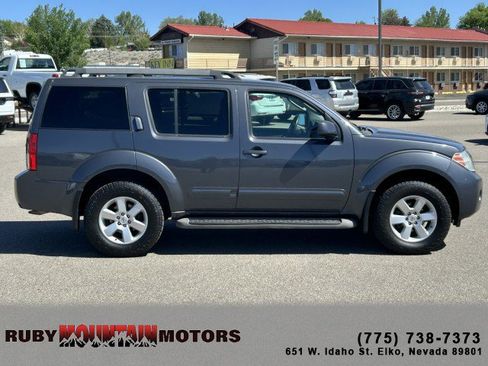 Used 2010 Nissan Pathfinder SE AWD/4WD image 9