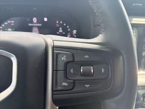 Used 2023 GMC Yukon Denali image 17