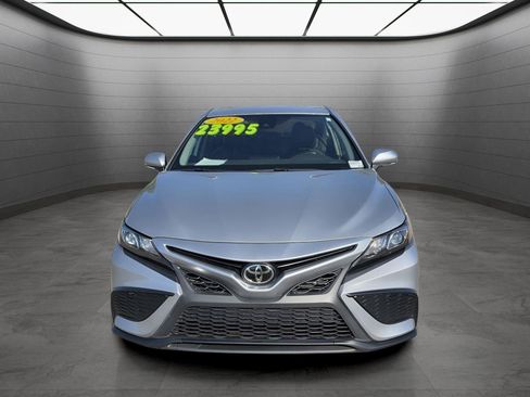 Used 2022 Toyota Camry SE image 8