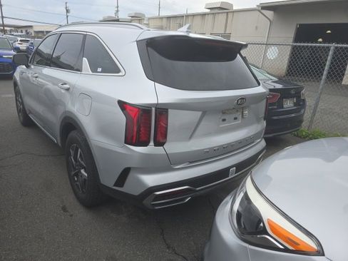Used 2021 Kia Sorento EX image 4