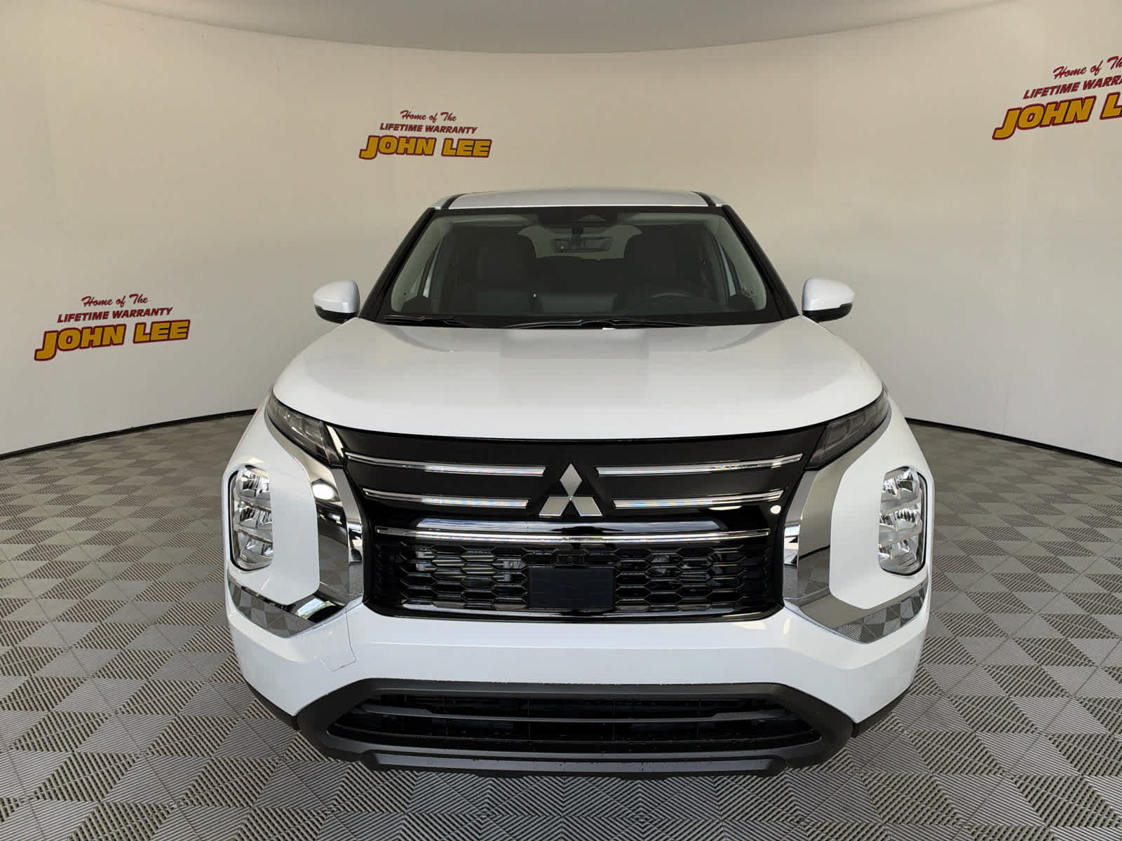 New 2026 Mitsubishi Outlander ES FWD image 9