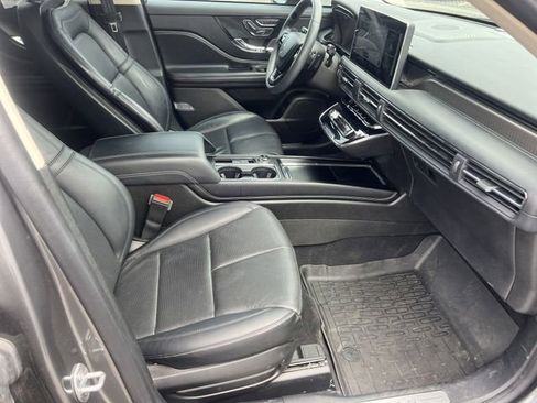 Used 2023 Lincoln Corsair Reserve w/ Equipment Group 201A FWD image 12
