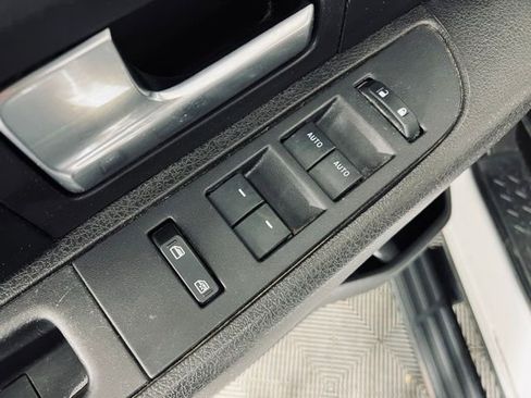 Used 2014 Ford F150 FX4 w/ Equipment Group 402A Luxury AWD/4WD image 18