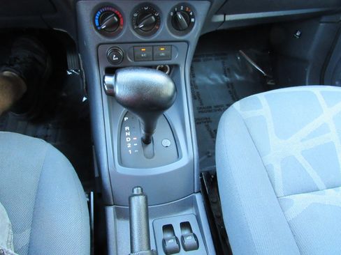 Used 2011 Ford Transit Connect XLT Premium image 18