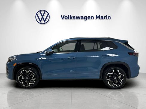 New 2026 Volkswagen Tiguan SEL R-Line AWD/4WD image 2