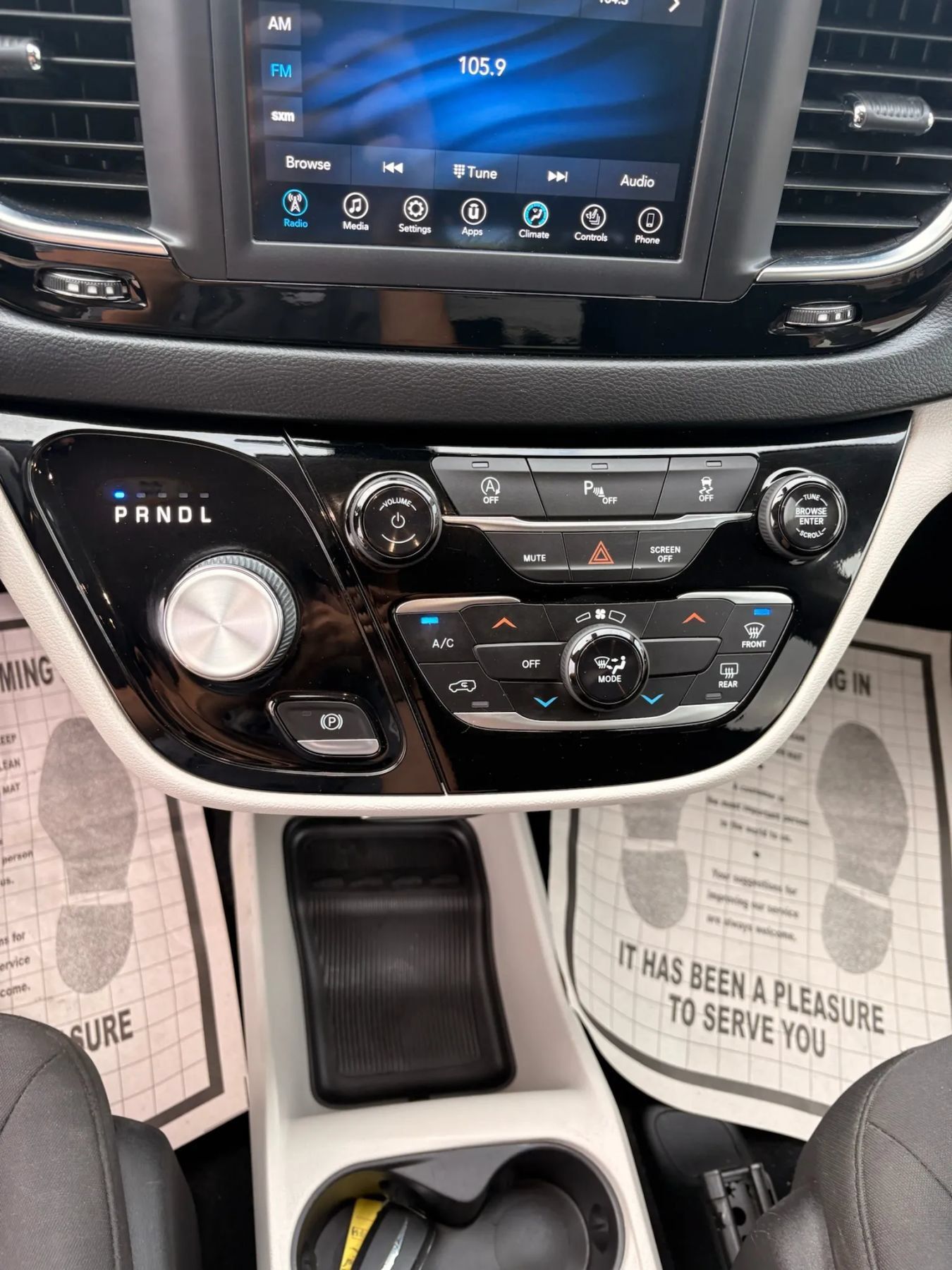 Used 2020 Chrysler Voyager LX w/ Cold Weather Group FWD image 20