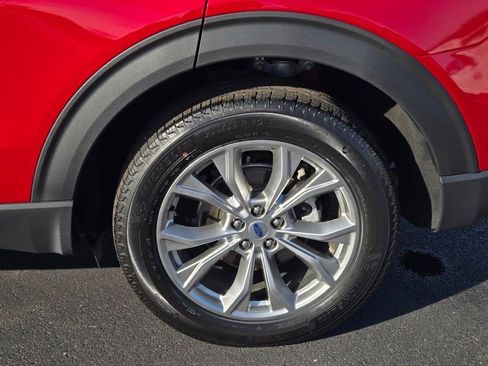 Used 2024 Ford Explorer XLT w/ Equipment Group 202A image 20