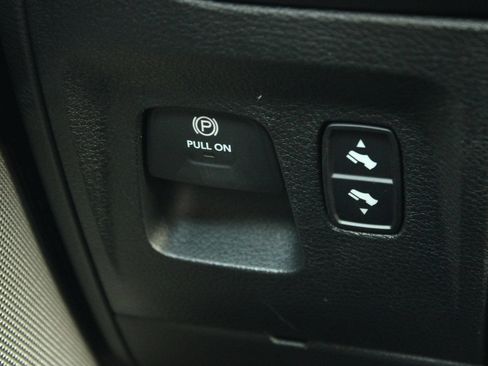 New 2026 RAM 1500 Laramie w/ Advanced Safety Group II AWD/4WD image 32