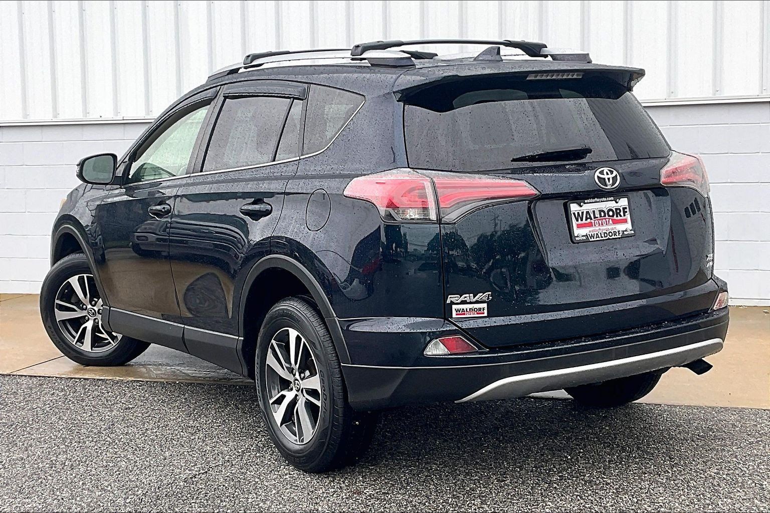 Used 2018 Toyota RAV4 XLE w/ Plus Extra Value Package AWD/4WD image 15