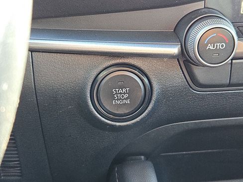 Used 2024 MAZDA MAZDA3 s FWD image 18
