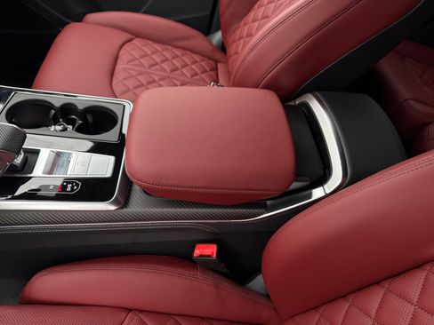 New 2026 Audi SQ7 Prestige image 14