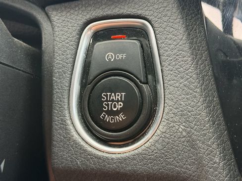 Used 2018 BMW 330i Sedan w/ Convenience Package RWD image 13