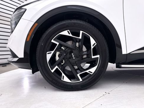 Certified 2025 Kia Sportage SX FWD image 17