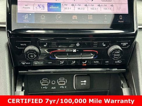 Certified 2024 Jeep Grand Cherokee Limited image 24