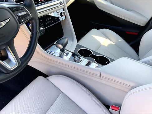 Used 2025 Genesis G70 2.5T RWD image 16
