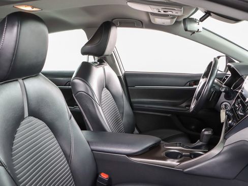 Used 2024 Toyota Camry SE image 26