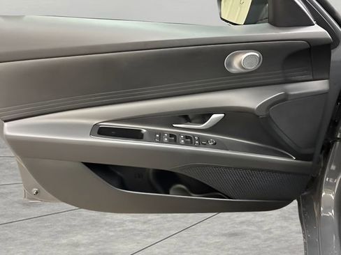 Certified 2025 Hyundai Elantra Blue image 28