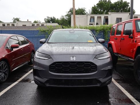 Certified 2024 Honda HR-V LX image 2
