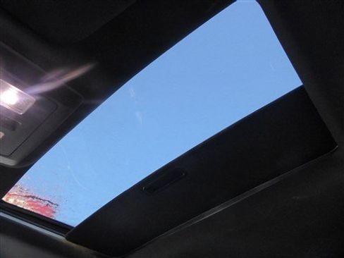 Used 2018 RAM 1500 Limited image 15