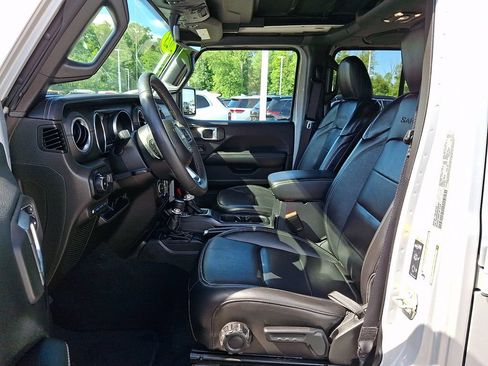 Used 2023 Jeep Wrangler Unlimited Sahara w/ Cold Weather Group AWD/4WD image 14