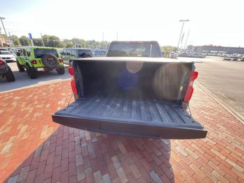 Used 2019 Chevrolet Silverado 1500 LT Trail Boss w/ Convenience Package AWD/4WD image 34
