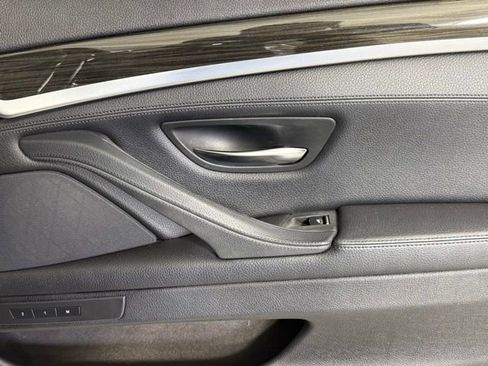 Used 2014 BMW 550i Sedan w/ Executive Package image 29