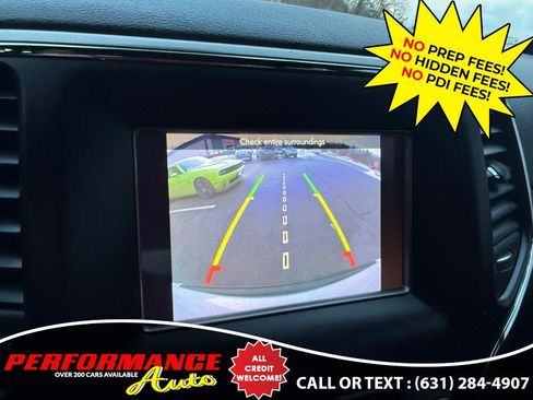 Used 2019 Jeep Grand Cherokee Laredo image 13