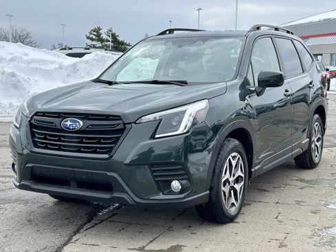 Certified 2023 Subaru Forester Premium image 3