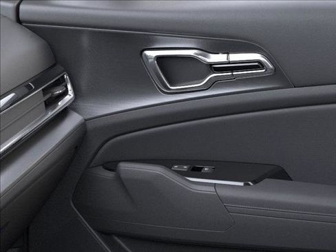 Used 2025 Kia Sportage EX image 25