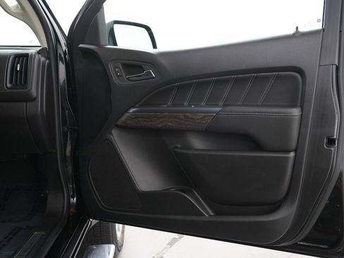 Used 2022 GMC Canyon Denali AWD/4WD image 9