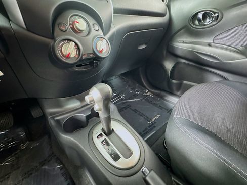 Used 2014 Nissan Versa SV w/ Convenience Package image 5