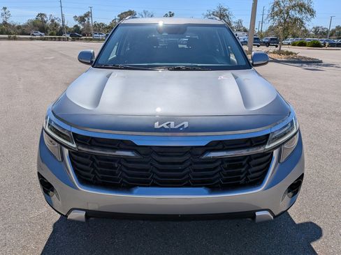 New 2026 Kia Seltos EX image 3