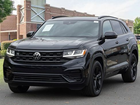 Used 2023 Volkswagen Atlas Cross Sport SEL R-Line image 4