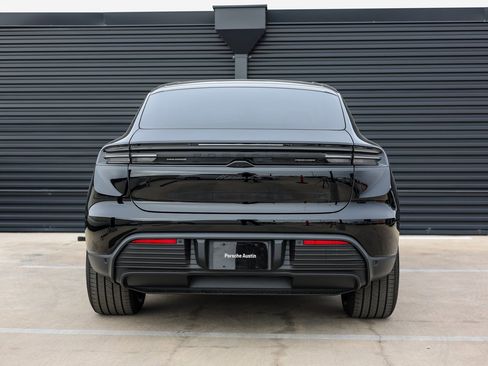 New 2025 Porsche Macan 4S Electric image 6