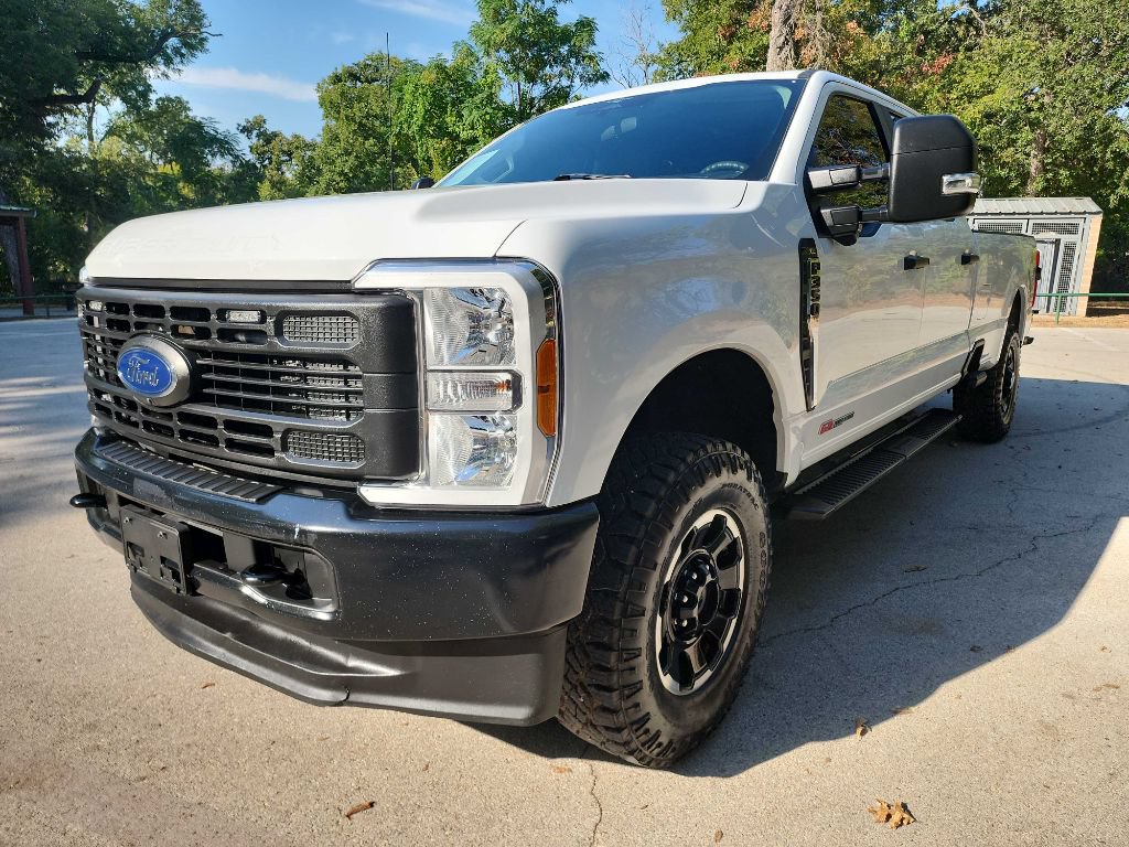 Used 2023 Ford F350 XL w/ 360-Degree Camera Package AWD/4WD image 3