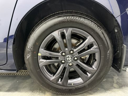 Used 2026 Toyota Sienna XSE AWD/4WD image 32