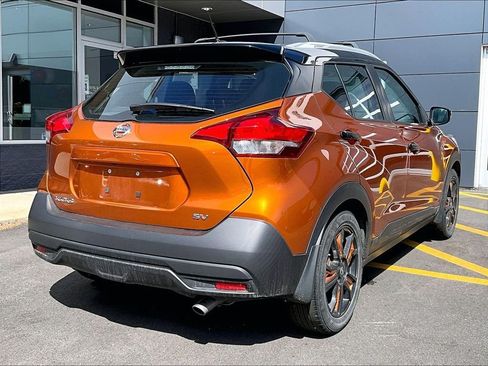 Used 2019 Nissan Kicks SV FWD image 4