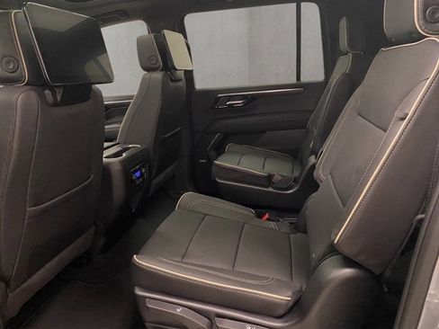 New 2026 Chevrolet Suburban Premier image 22